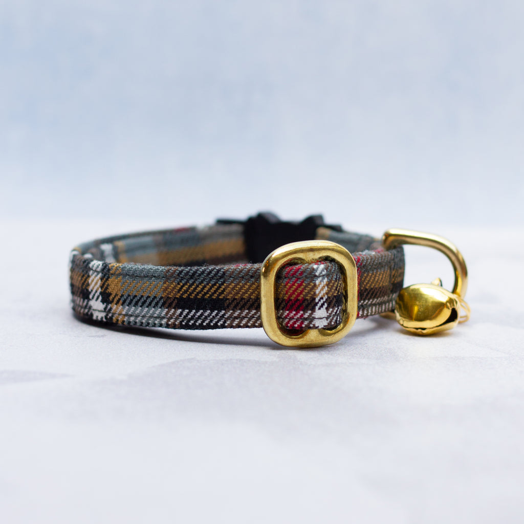 Cat collar | Scott Weathered